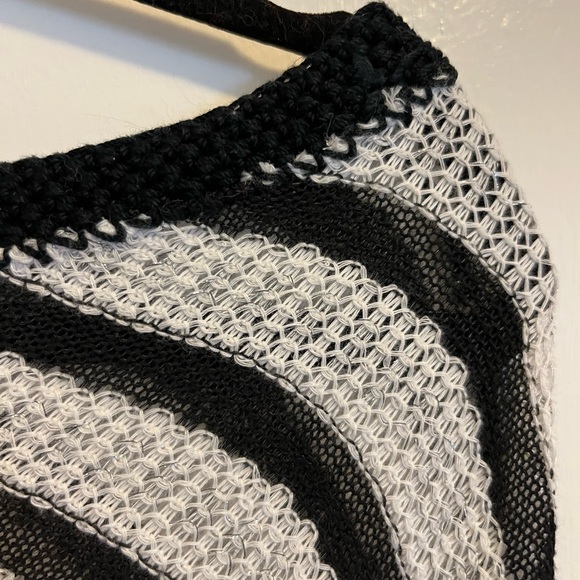 Handmade by Seller Women’s One Size Fits Most Black, White , Metallic Poncho - Picture 3 of 9